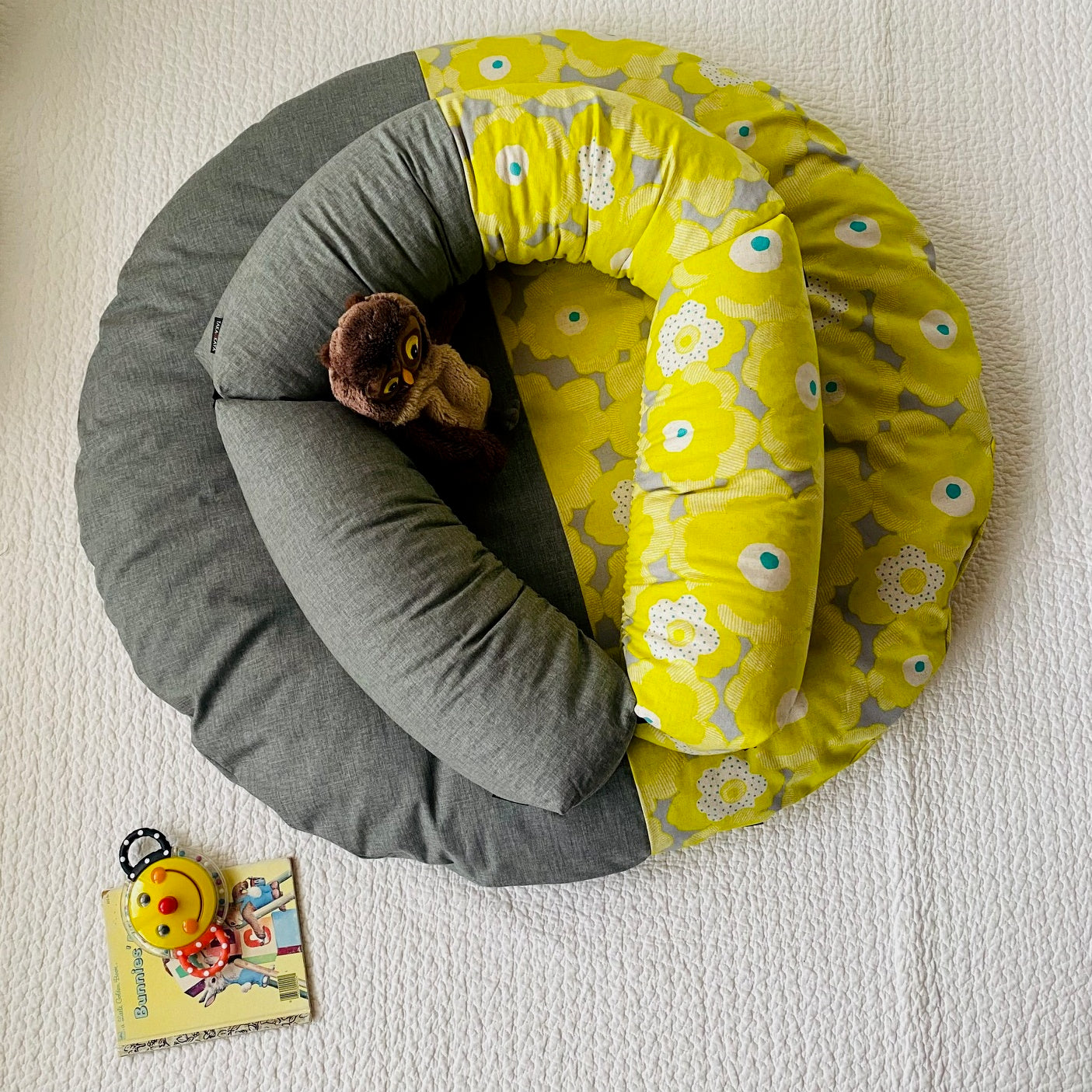 Bonheurボヌールと紙屋紙 HUG easeはぐいーす&せんべい座布団セット