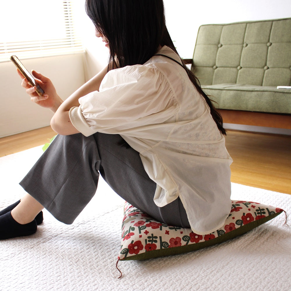 さんかく座布団 はるのおさんぽ
